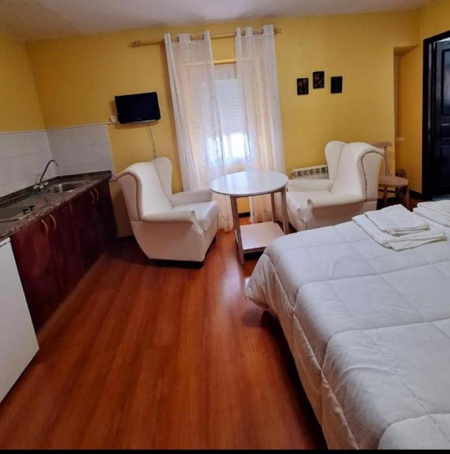 Apartahotel Portal De Leon Caboalles de Abajo Zewnętrze zdjęcie