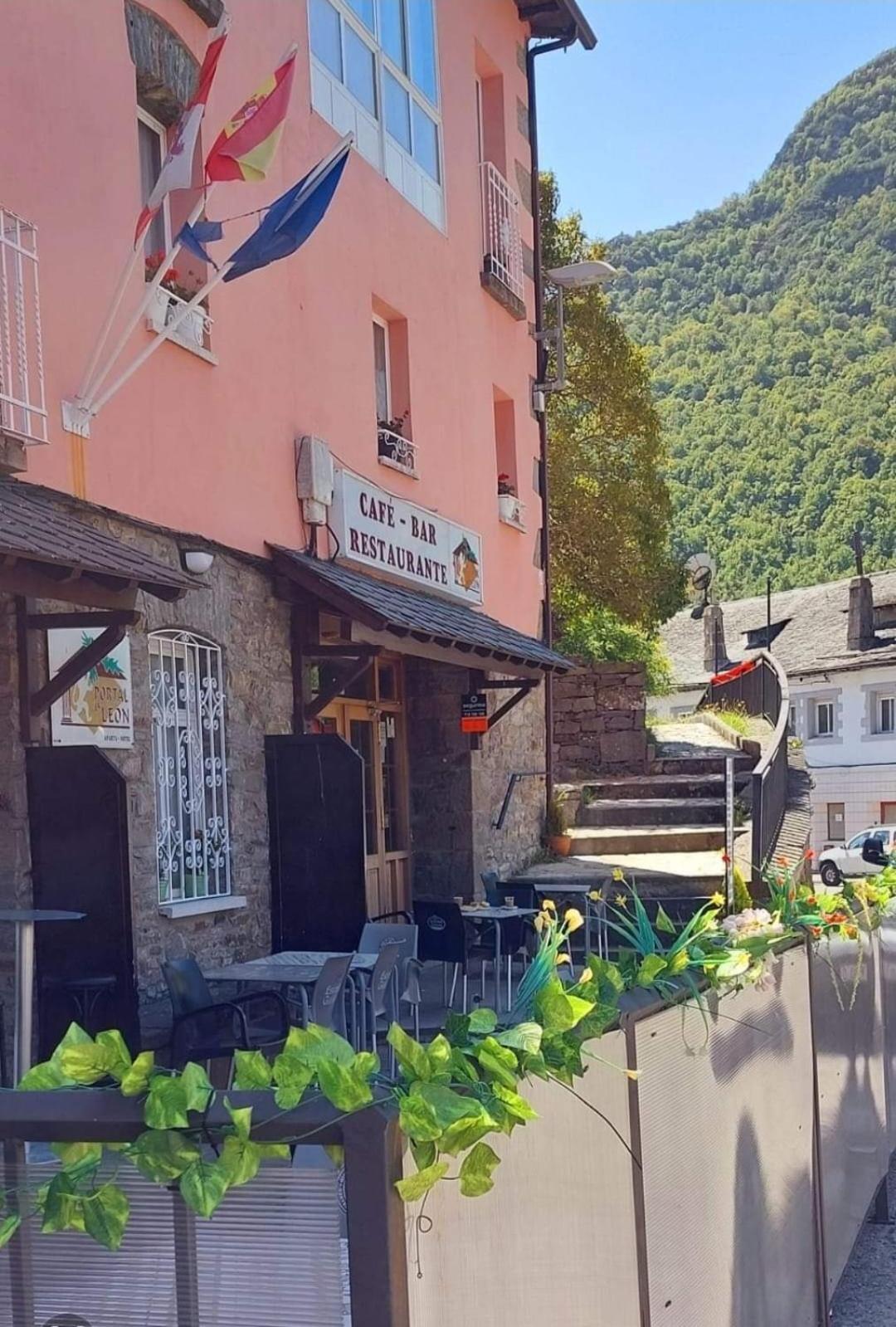 Apartahotel Portal De Leon Caboalles de Abajo Zewnętrze zdjęcie